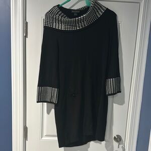 Houndstooth dress with faux pocket